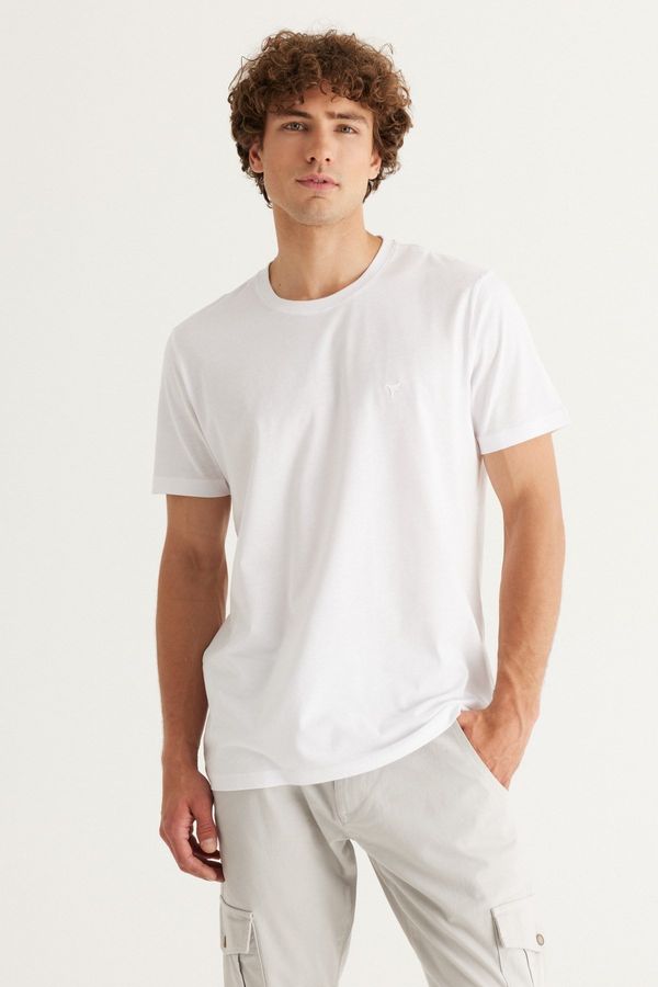 AC&Co / Altınyıldız Classics AC&Co / Altınyıldız Classics 100% Organic Cotton Men's White Slim Fit Slim Fit Crewneck T-Shirt.