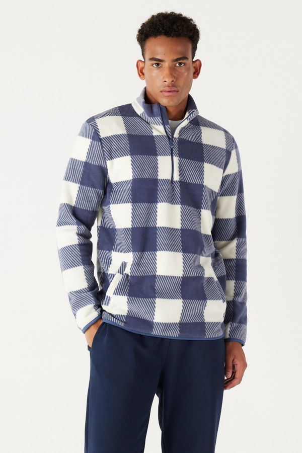 AC&Co / Altınyıldız Classics AC&Co / Altınyıldız Classics Men's Ecru Indigo Standard Fit Normal Cut Stand-Up Bato Collar Fleece Sweatshirt