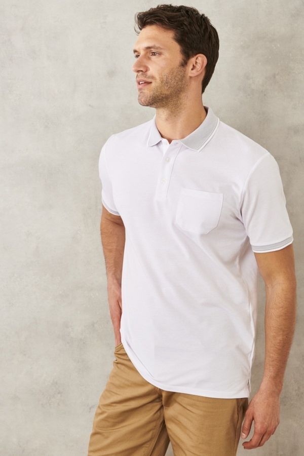 AC&Co / Altınyıldız Classics AC&Co / Altınyıldız Classics Men's Non-Shrink Cotton Fabric Regular Fit Relaxed Cut White Anti-roll Polo Neck Pocket T-Shirt