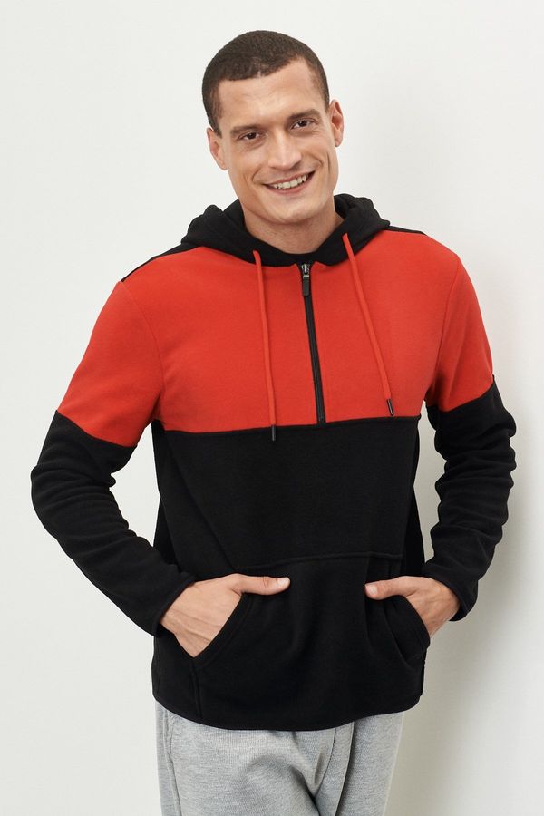AC&Co / Altınyıldız Classics AC&Co / Altınyıldız Classics Men's Red-black Standard Fit Regular Cut Inner Fleece 3 Thread Hooded Fleece Sweatshirt