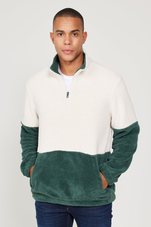 AC&Co / Altınyıldız Classics AC&Co / Altınyıldız Classics Men's Tas-dark Green Standard Fit High Bato Collar Kangaroo Pocket Double Color Sherpa Fleece Sweatshirt