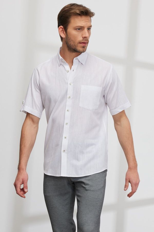 AC&Co / Altınyıldız Classics AC&Co / Altınyıldız Classics Men's White Comfort Fit Easy-Cut Collar with Buttons Linen-Looking 100% Cotton Short Sleeve Shirt.
