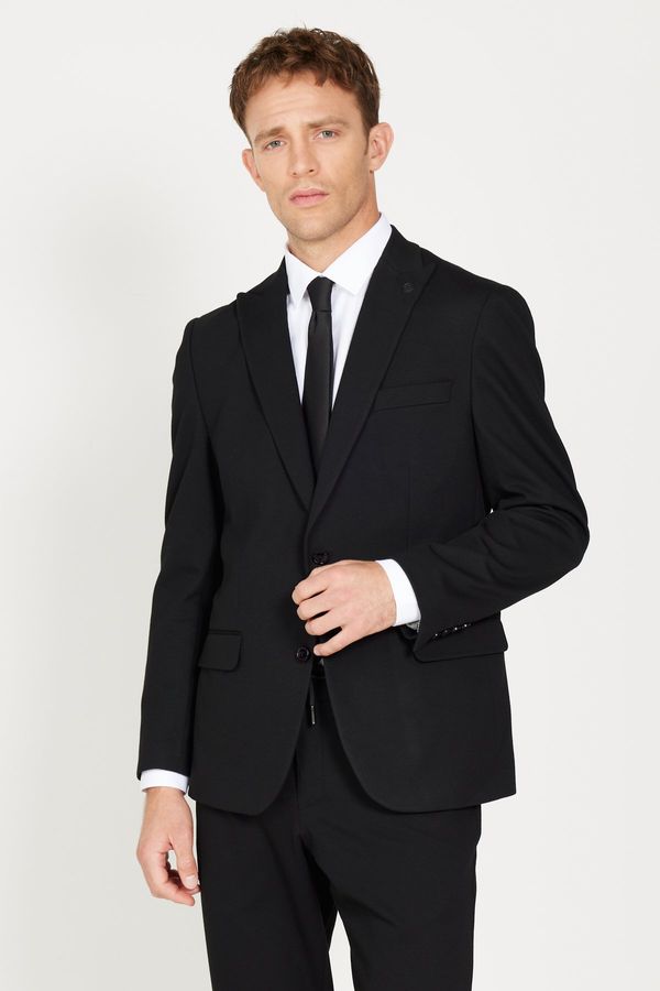 ALTINYILDIZ CLASSICS ALTINYILDIZ CLASSICS Men's Black Slim Fit Slim Fit Dovetail Collar Patterned Suit.