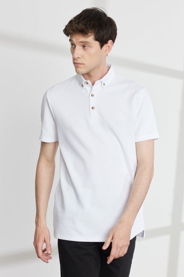 ALTINYILDIZ CLASSICS ALTINYILDIZ CLASSICS Men's Ecru Slim Fit Slim Fit Polo Neck Cotton Jacquard T-Shirt.
