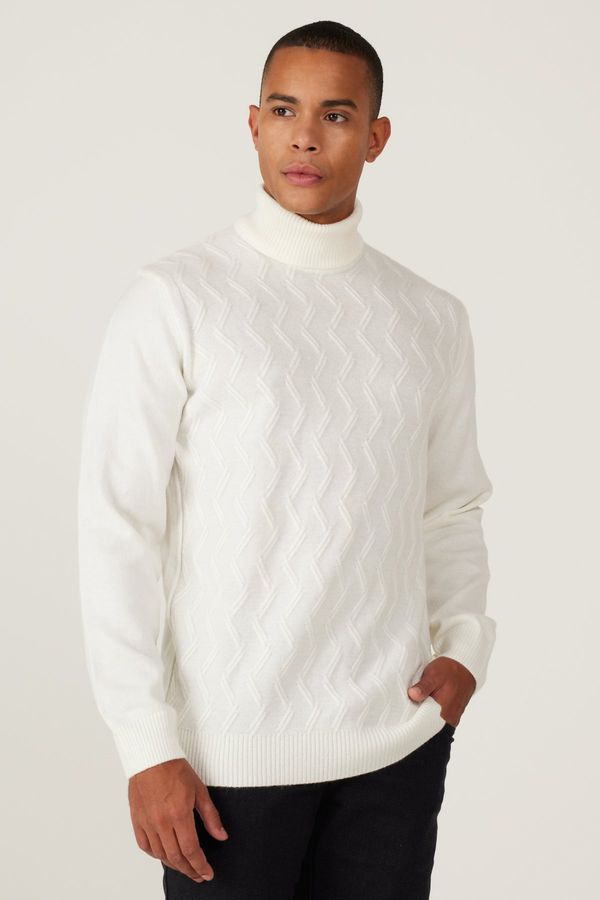 ALTINYILDIZ CLASSICS ALTINYILDIZ CLASSICS Men's Ecru Standard Fit Regular Cut Full Turtleneck Ruffled Soft Textured Knitwear Sweater