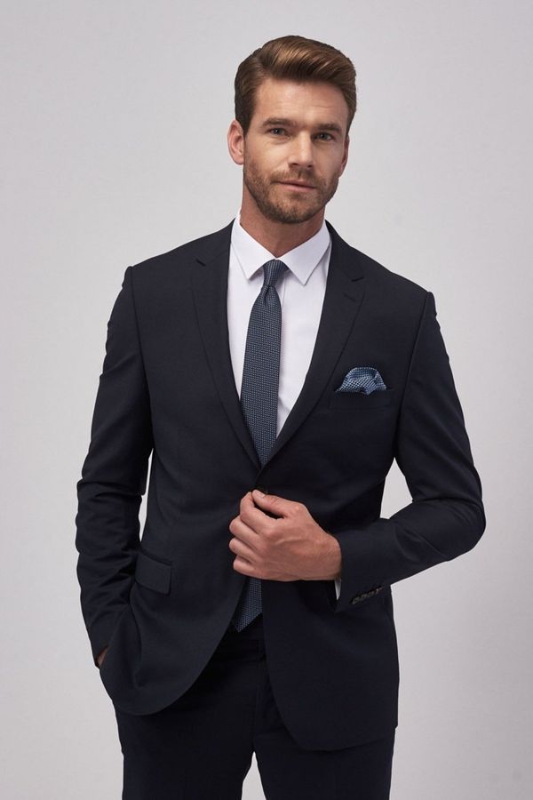 ALTINYILDIZ CLASSICS ALTINYILDIZ CLASSICS Men's Navy Blue Slim Fit Slim Fit Nano Suit, which is Water and Stain-Repellent.