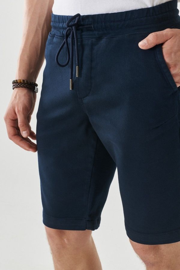 ALTINYILDIZ CLASSICS ALTINYILDIZ CLASSICS Men's Navy Blue Slim Fit Slim Fit Normal Waist Side Pocket Flexible Casual Shorts