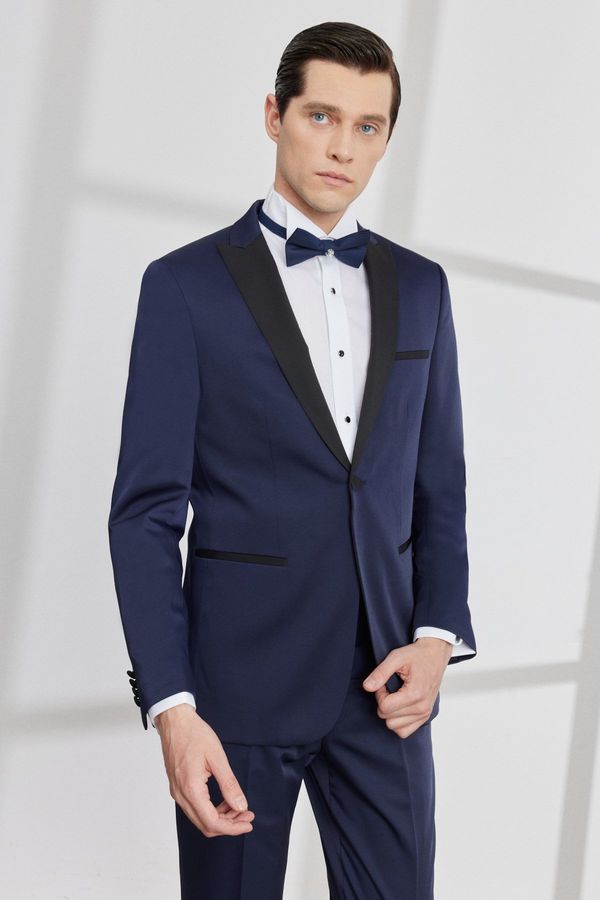 ALTINYILDIZ CLASSICS ALTINYILDIZ CLASSICS Men's Navy Blue Slim Fit Slim Fit Swallow Collar Tuxedo Suit