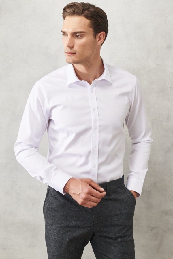 ALTINYILDIZ CLASSICS ALTINYILDIZ CLASSICS Men's White Non-iron Non-iron Slim Fit Slim Fit 100% Cotton Shirt.
