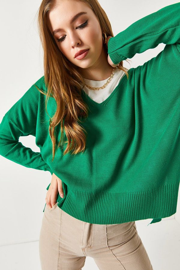 armonika armonika Women's Green V-Neck Front Short Back Long Knitwear Sweater