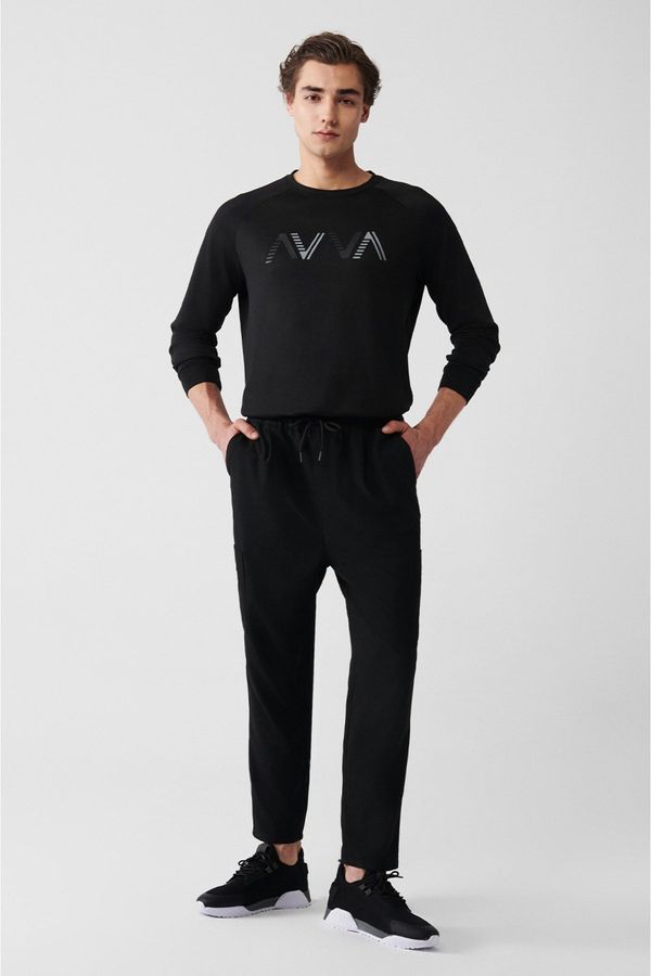 Avva Avva Men's Black Elastic Waist Laced Cargo Pocket Woven Flexible Jogger Trousers