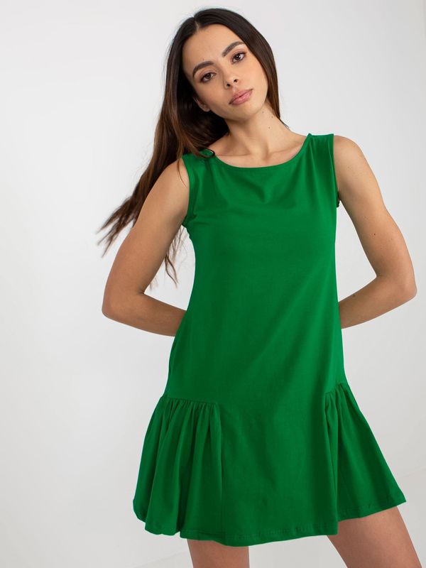 Fashionhunters Basic green flowing minidress with frills