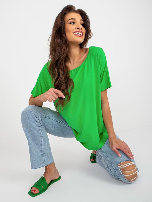 Fashionhunters Basic green oversize blouse with short sleeves