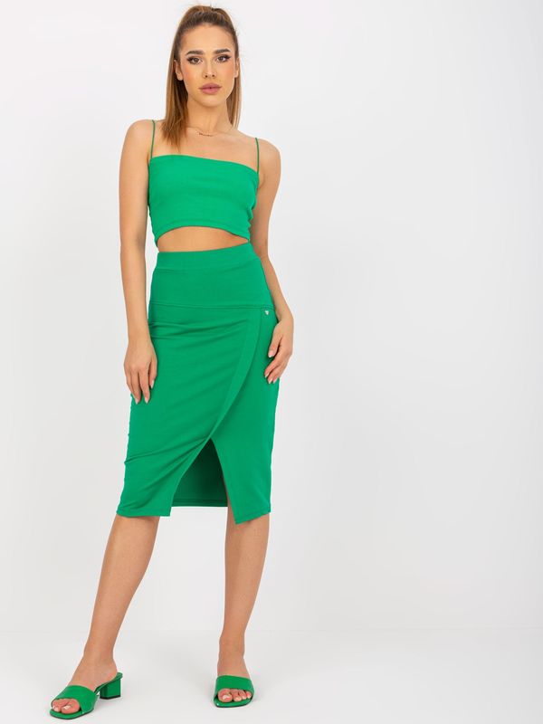 Fashionhunters Basic green pencil skirt with slit
