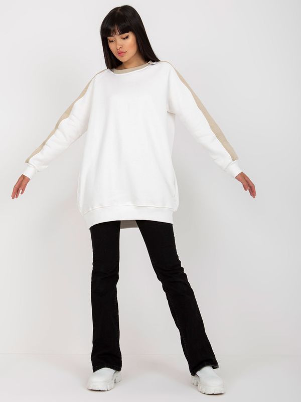 Fashionhunters Basic white-beige sweatshirt tunic of oversized cut RUE PARIS