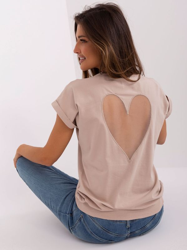 Fashionhunters Beige lady's blouse with a heart on the back