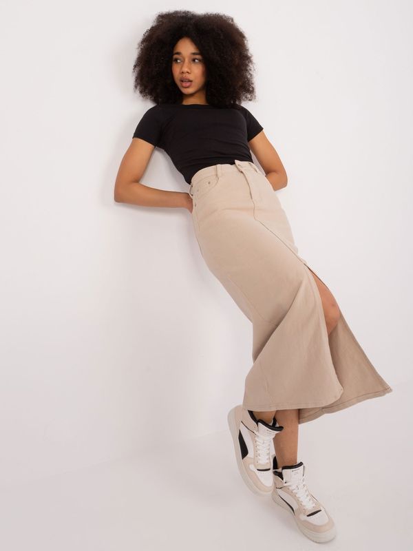 Fashionhunters Beige midi denim skirt with slit