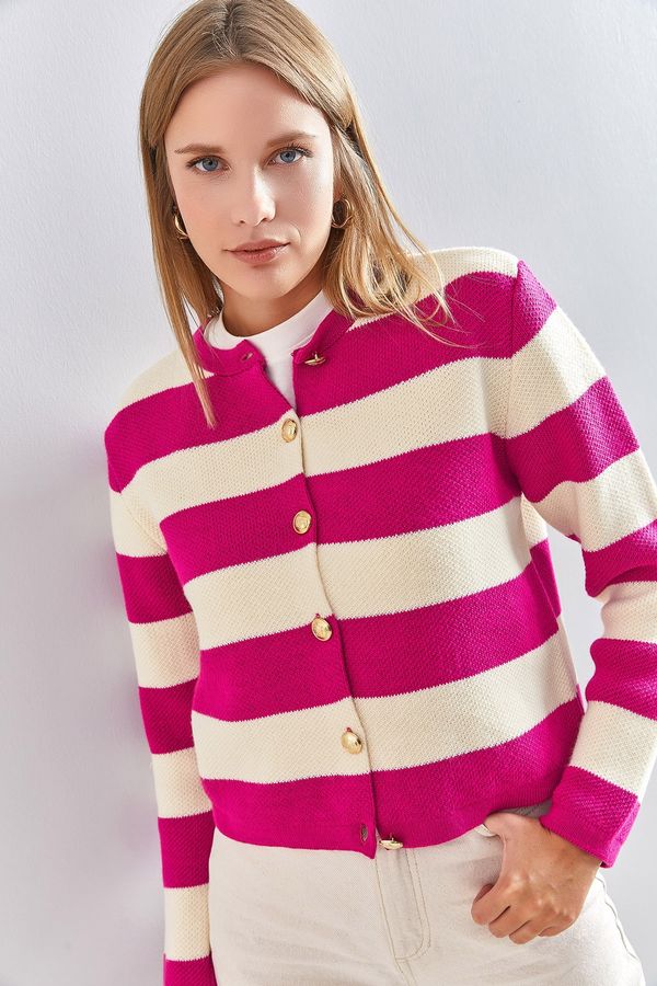 Bianco Lucci Bianco Lucci Women's Thick Striped Knitwear Cardigan with Metal Buttons