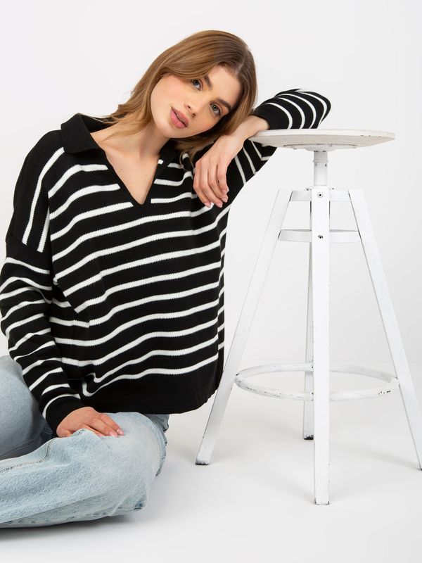 Fashionhunters Black and white oversize striped sweater with collar