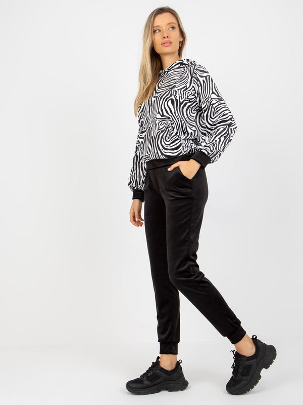 Fashionhunters Black and white velour set with zebra sweatshirt RUE PARIS