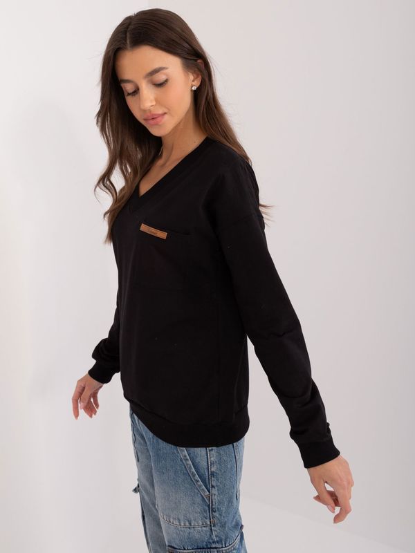 Fashionhunters Black blouse with neckline