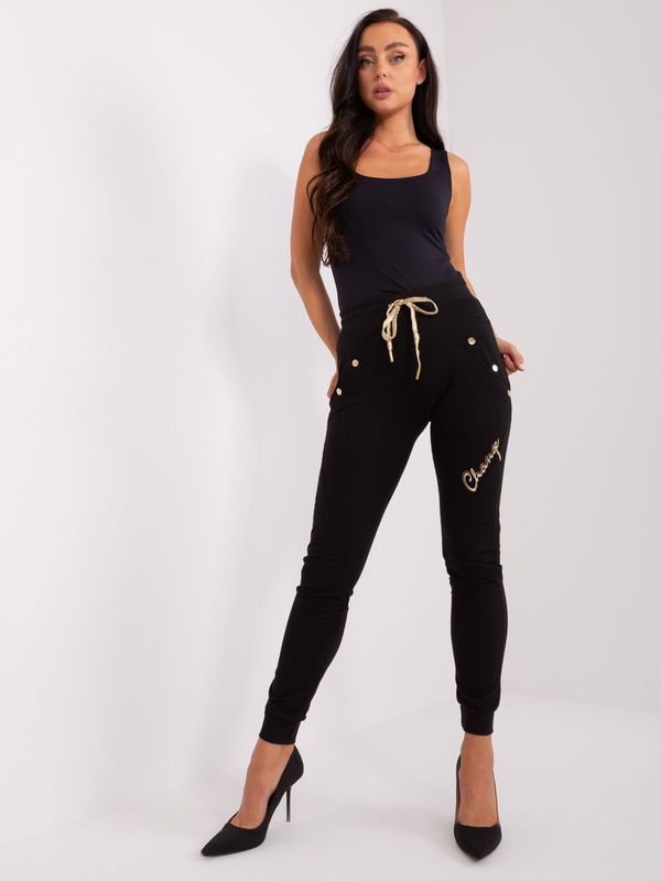 Fashionhunters Black cotton sweatpants with application