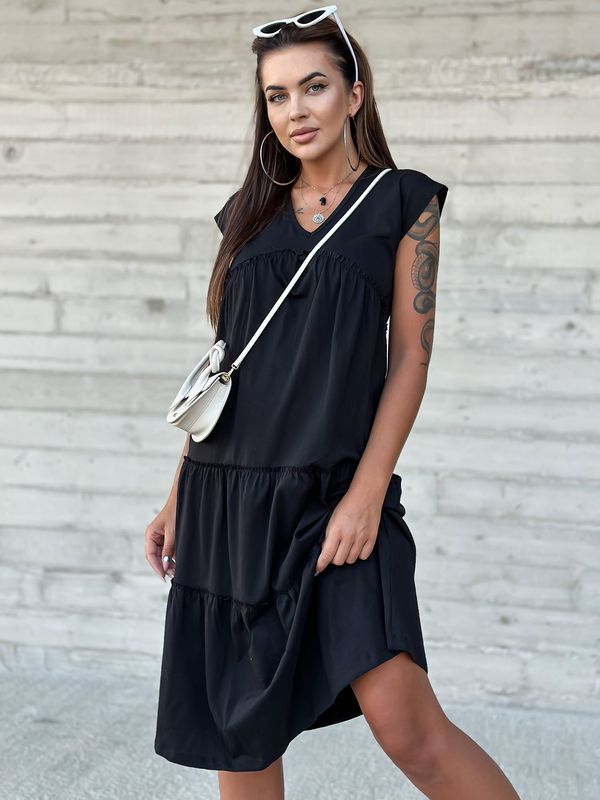 Fashionhunters Black loose ruffle dress MAYFLIES