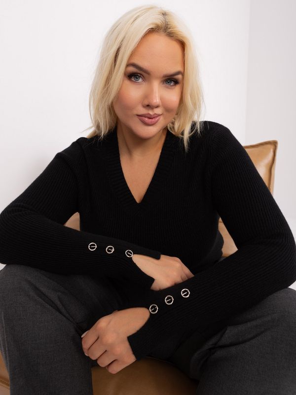 Fashionhunters Black plus-size sweater with V-neck