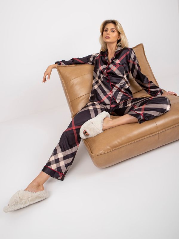 Fashionhunters Black pyjamas made of artificial satin with trousers