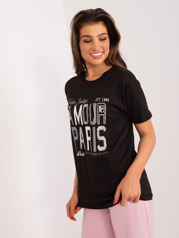 Fashionhunters Black T-shirt with lettering and appliqués