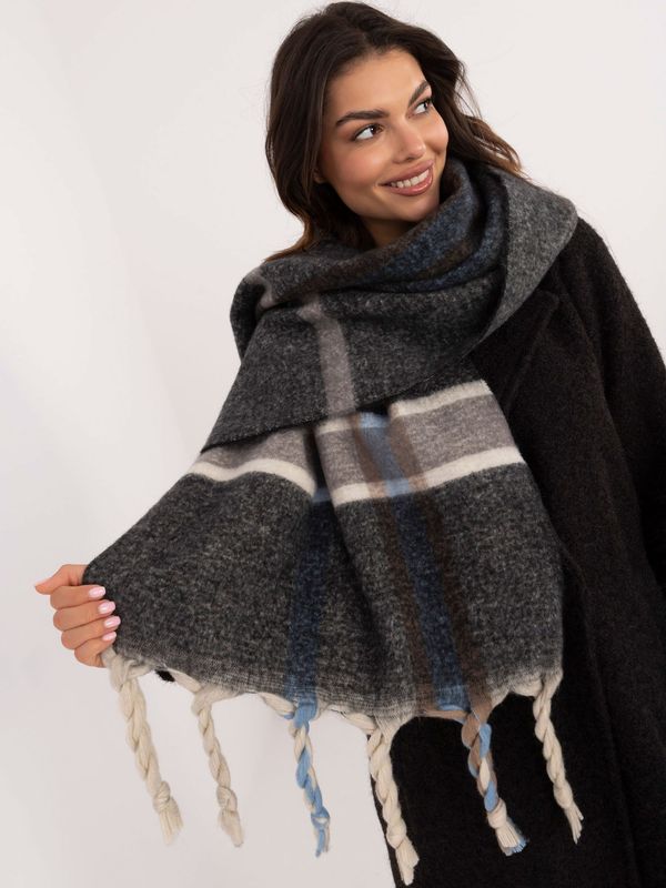 Fashionhunters Black women's winter scarf