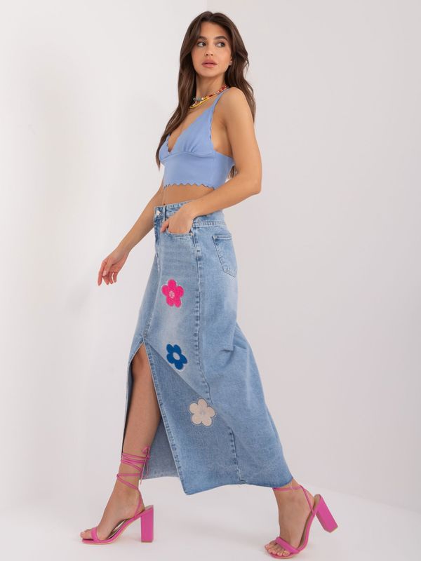 Fashionhunters Blue midi denim skirt with flowers