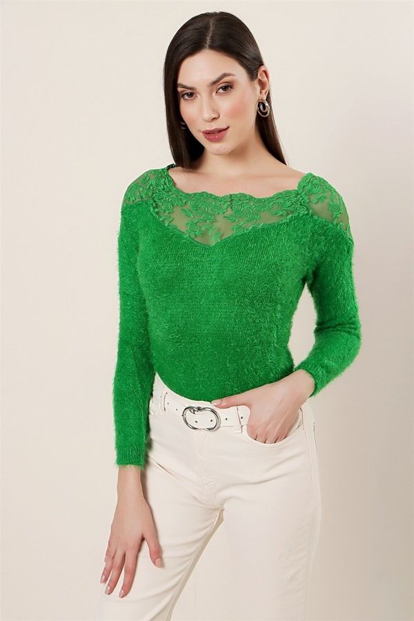 By Saygı By Saygı Boat Neck Lace Detail Fluffy Sweater Green