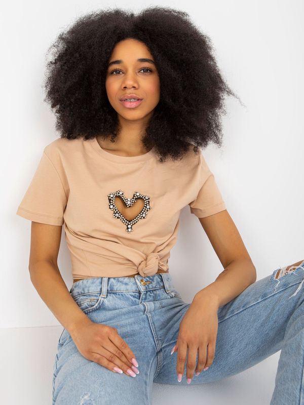 Fashionhunters Camel T-shirt with heart-shaped neckline