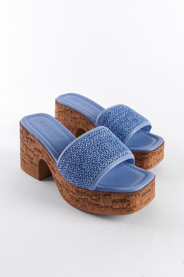 Capone Outfitters Capone Outfitters Cork Platform Sole Straw Single Strap Women's Slippers