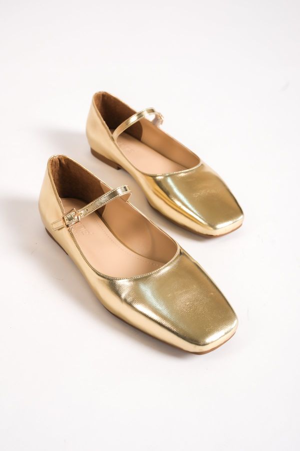 Capone Outfitters Capone Outfitters Short Toe Banded Marj Jane Metallic Gold Women's Flats