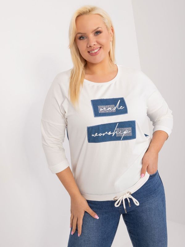 Fashionhunters Casual plus size ecru blouse with lettering