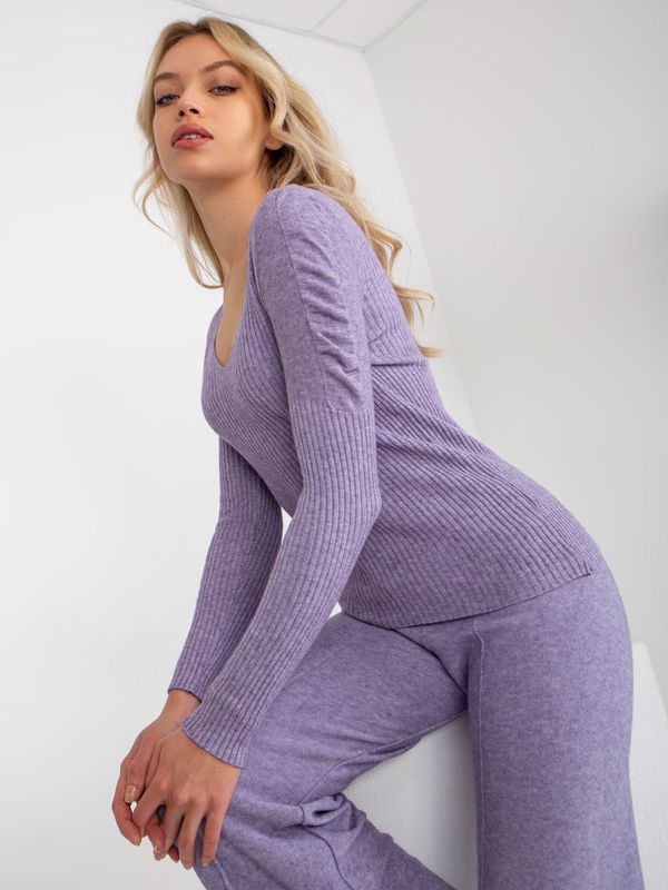 Fashionhunters Classic purple ribbed sweater with puffed sleeves