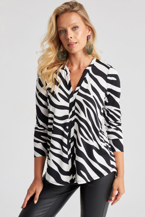 Cool & Sexy Cool & Sexy Women's Black and White V-Neck Zebra Patterned Blouse