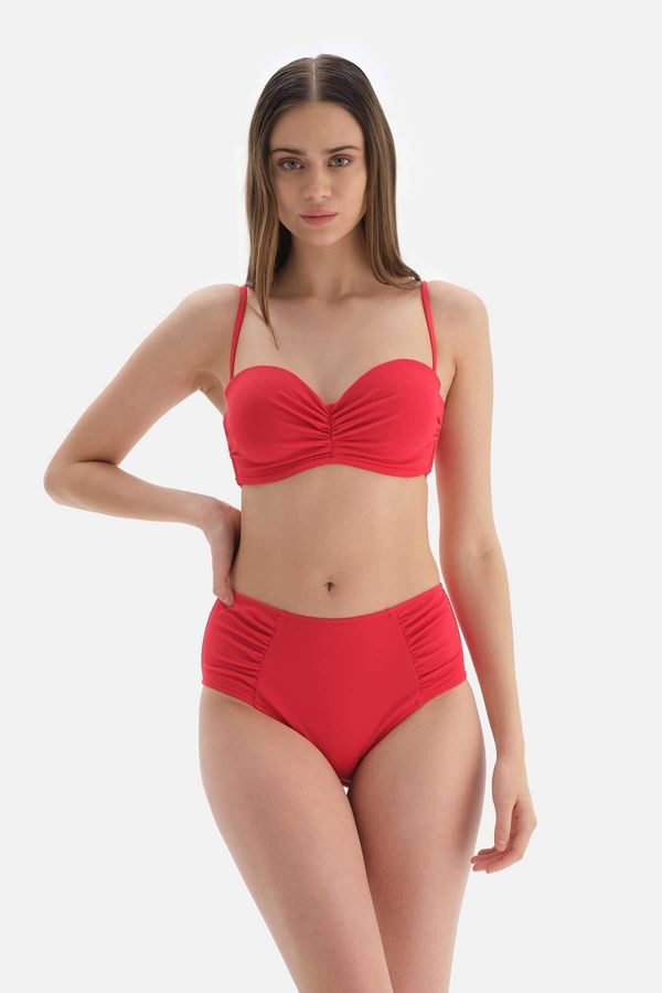 Dagi Dagi Red Strapless Bikini Top
