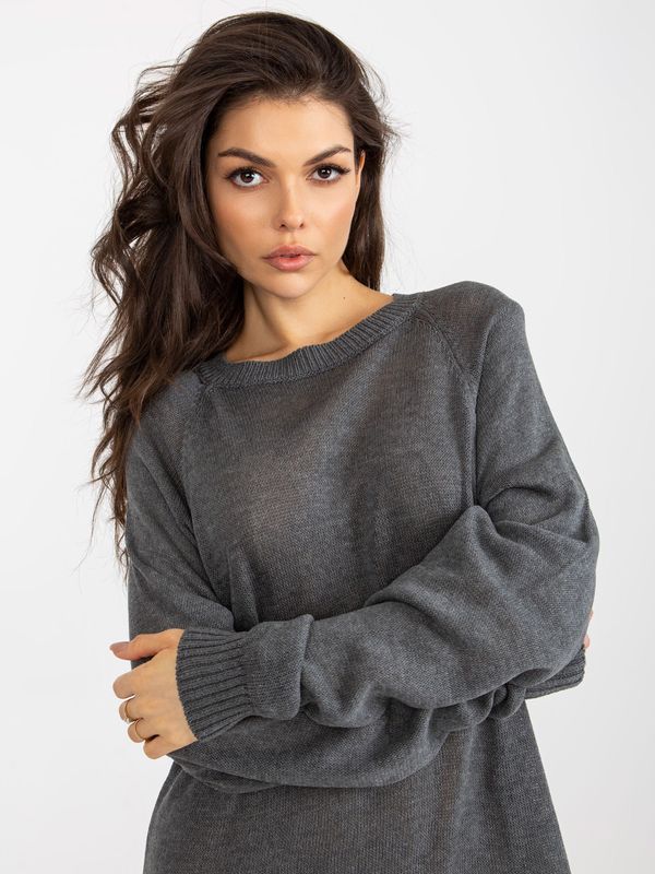 Fashionhunters Dark gray knitted dress with long sleeves