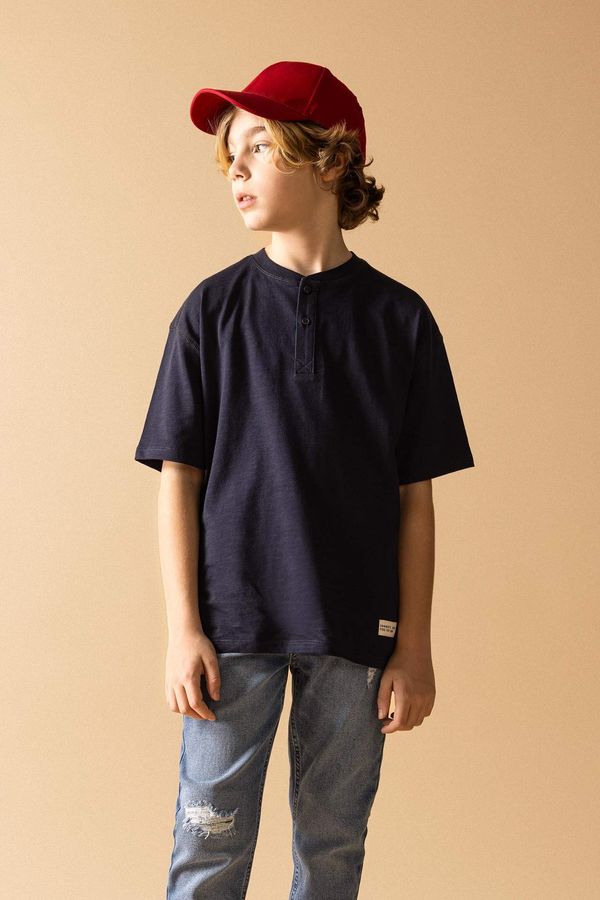 DEFACTO DEFACTO Boy Oversize Fit Collar Short Sleeve T-Shirt