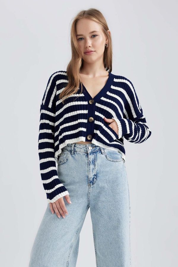 DEFACTO DEFACTO Cool Regular Fit Striped V-Neck Knitwear Cardigan