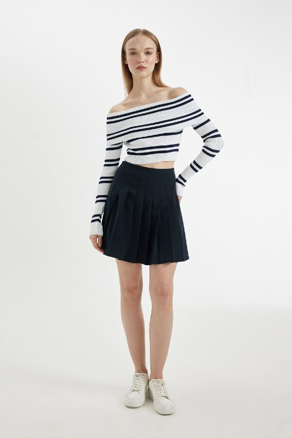 DEFACTO DEFACTO Coool Pleated High Waist Basic Plain Hidden Zipper Navy Blue Mini Skirt