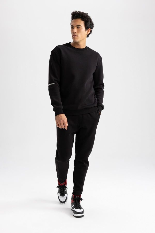 DEFACTO DEFACTO Fit Standard Fit Crew Neck Sweatshirt