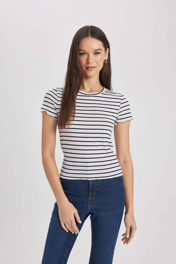 DEFACTO DEFACTO Fitted Crew Neck Striped T-Shirt