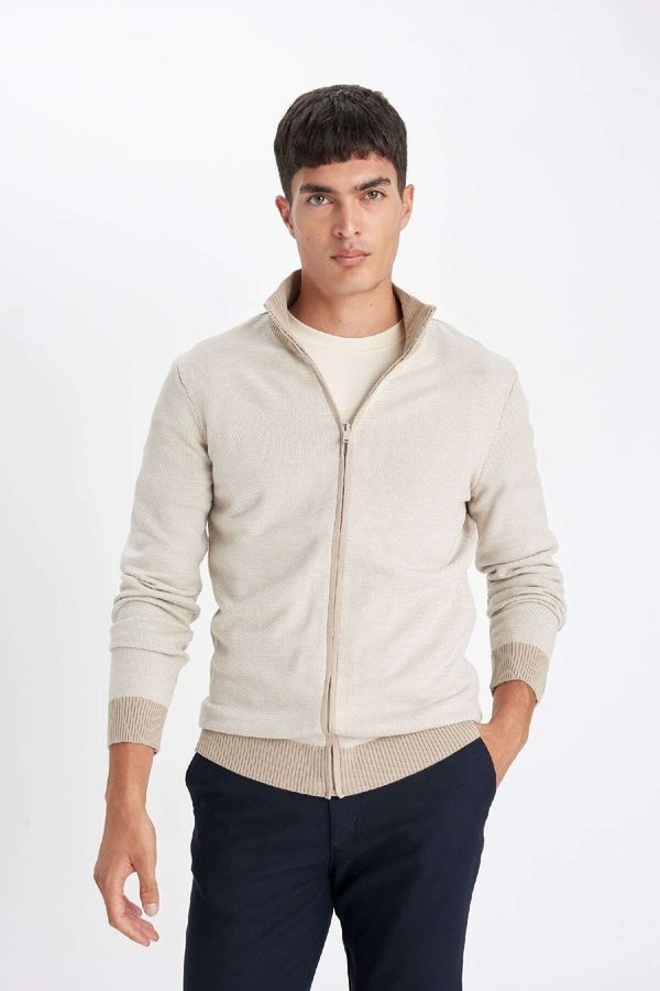 DEFACTO DEFACTO Men's Beige Standard Fit Regular Cut Stand Collar Zippered Jacquard Cardigan