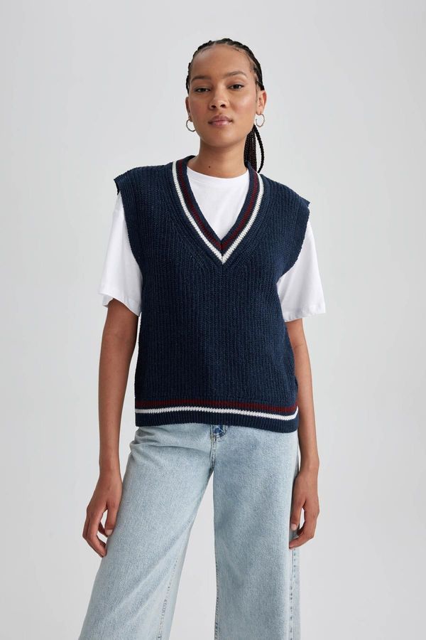 DEFACTO DEFACTO Oversize Fit V-Neck Sweater