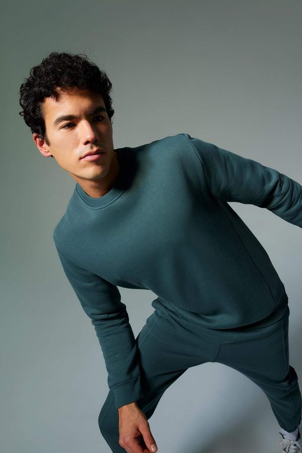 DEFACTO DEFACTO Standard Fit Long Sleeve Sweatshirt
