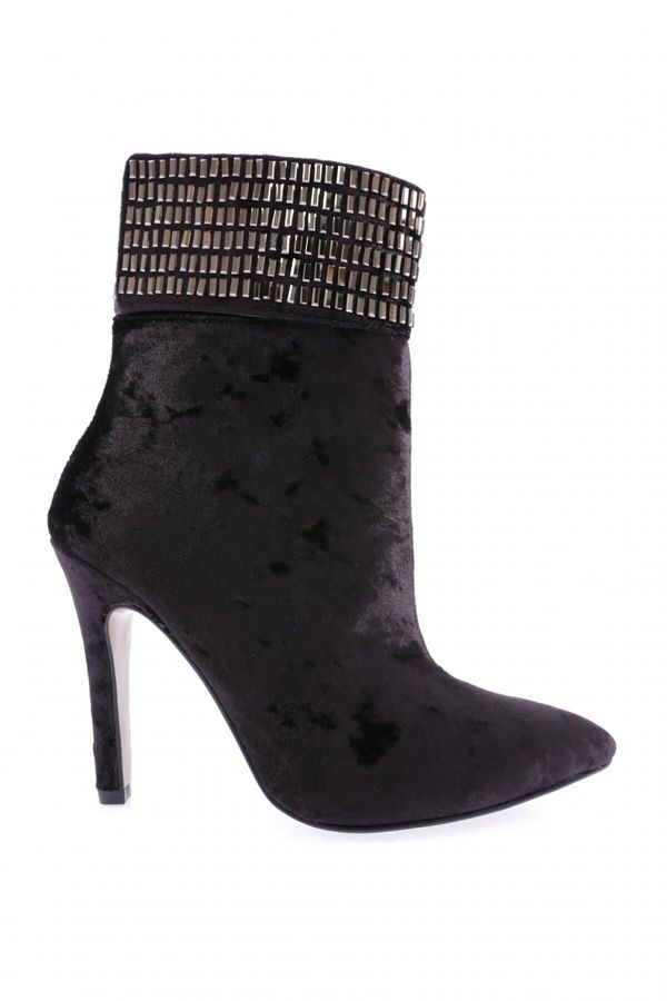 DGN DGN 4246 Women's Pointed Toe Crystal Stones Thin Heeled Boots.